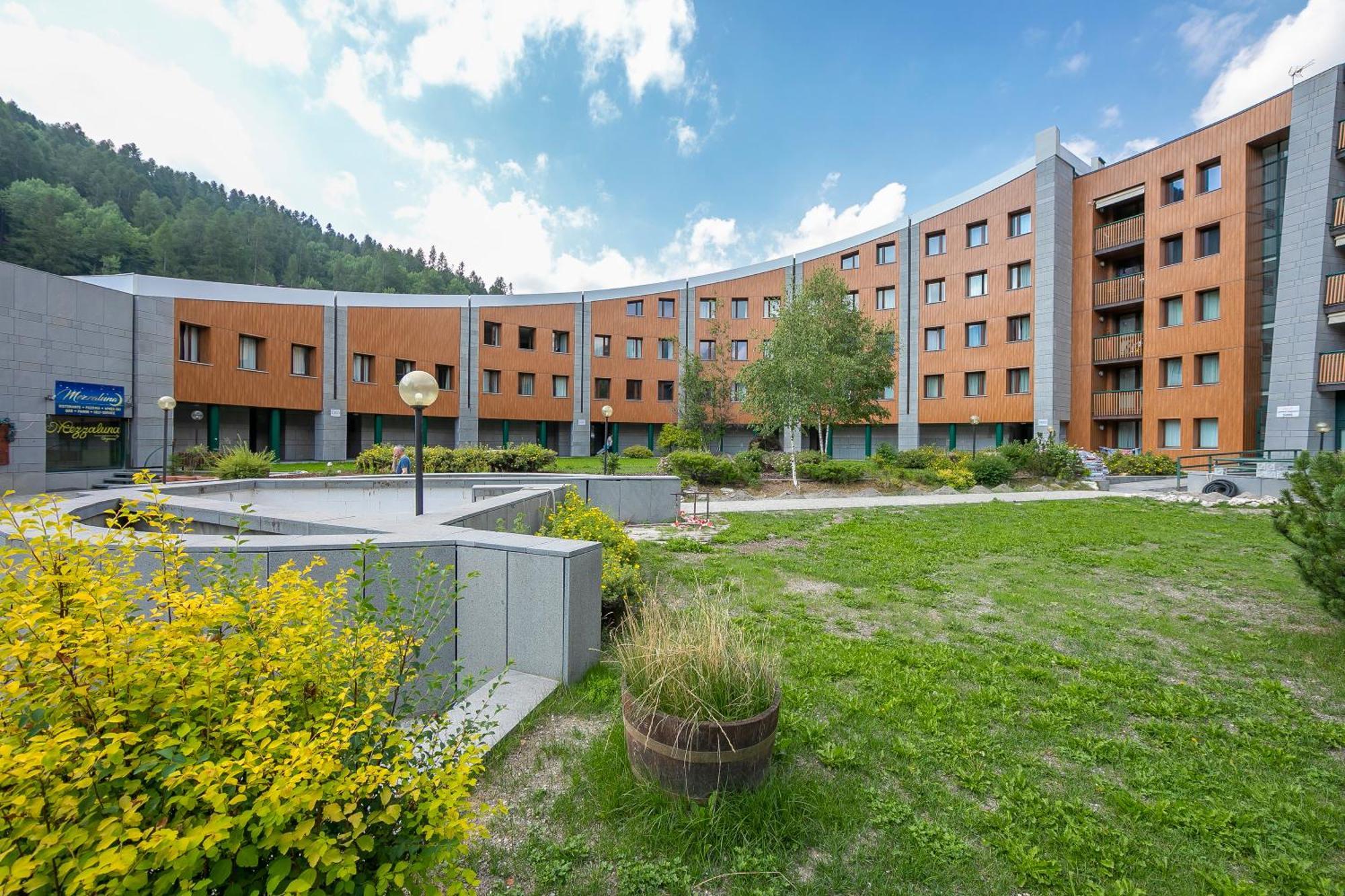 La Marmotta Campo Smith On The Ski Slopes - Happy Rentals Бардонеккия Экстерьер фото