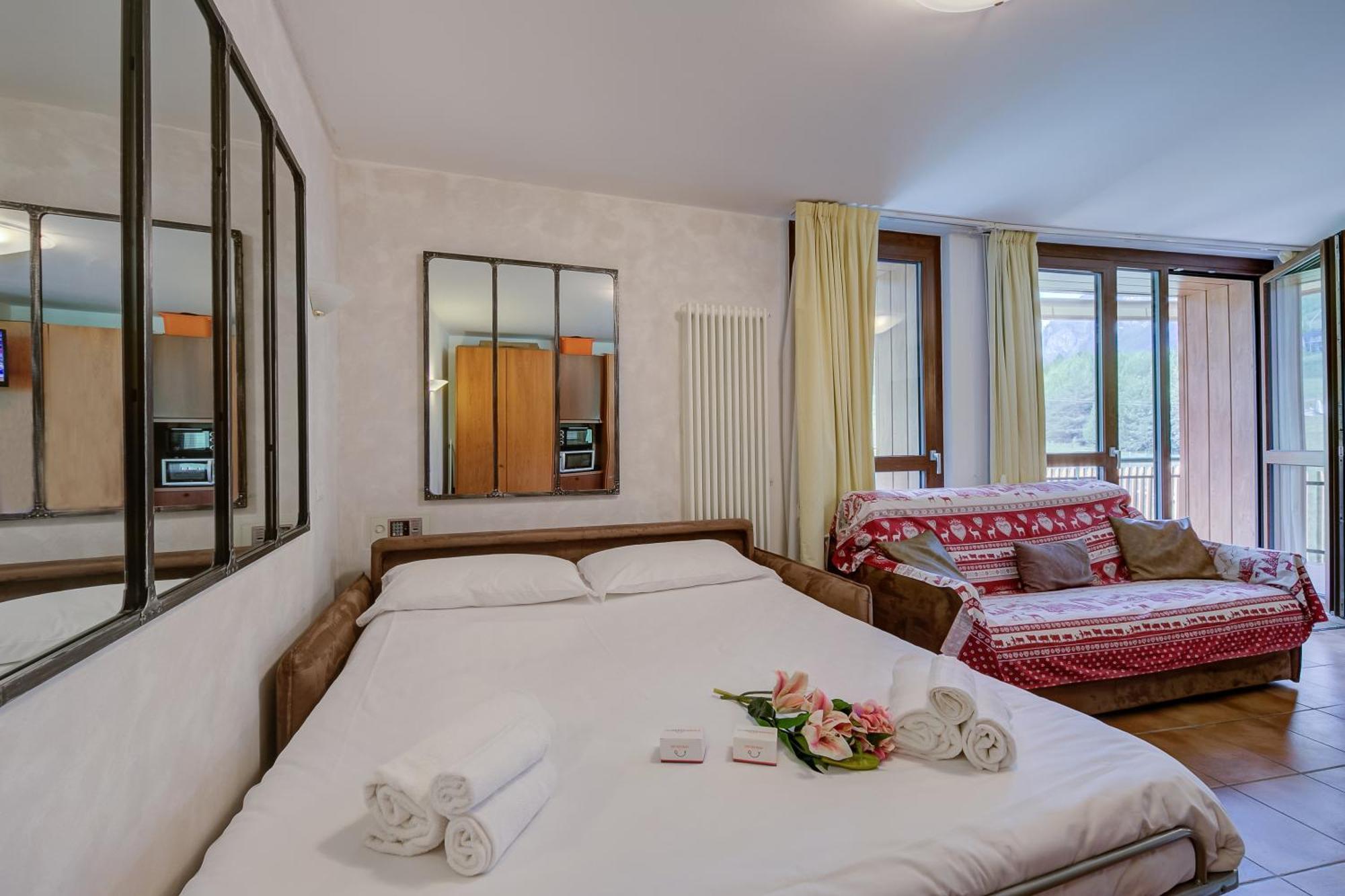 La Marmotta Campo Smith On The Ski Slopes - Happy Rentals Бардонеккия Экстерьер фото